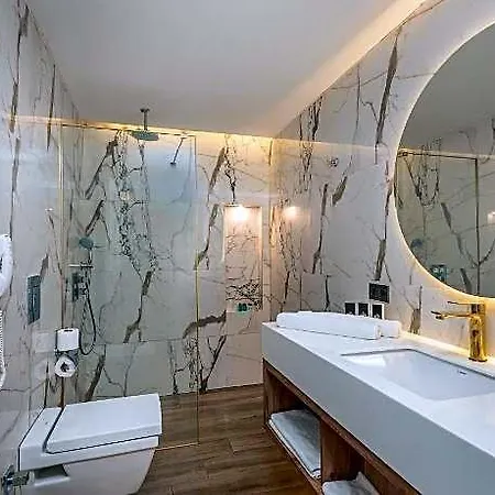 Elite Luxury &